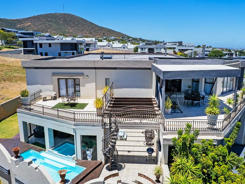 An Architectural Statement of Timeless Elegance & Elevated Living in Baronetcy Estate - Photo 2