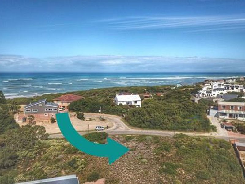 Tranquil Living with Breathtaking Views - Photo 2