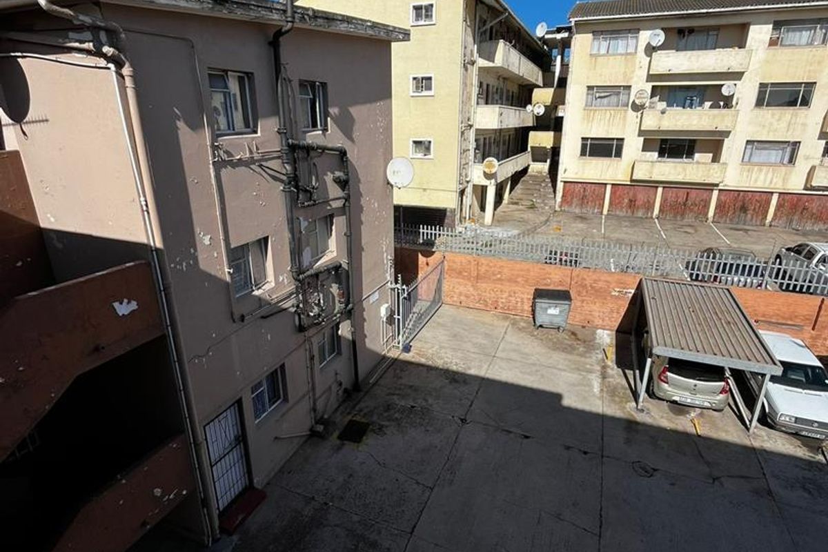 2 Bedroom Apartment in the heart of North End - Photo 4