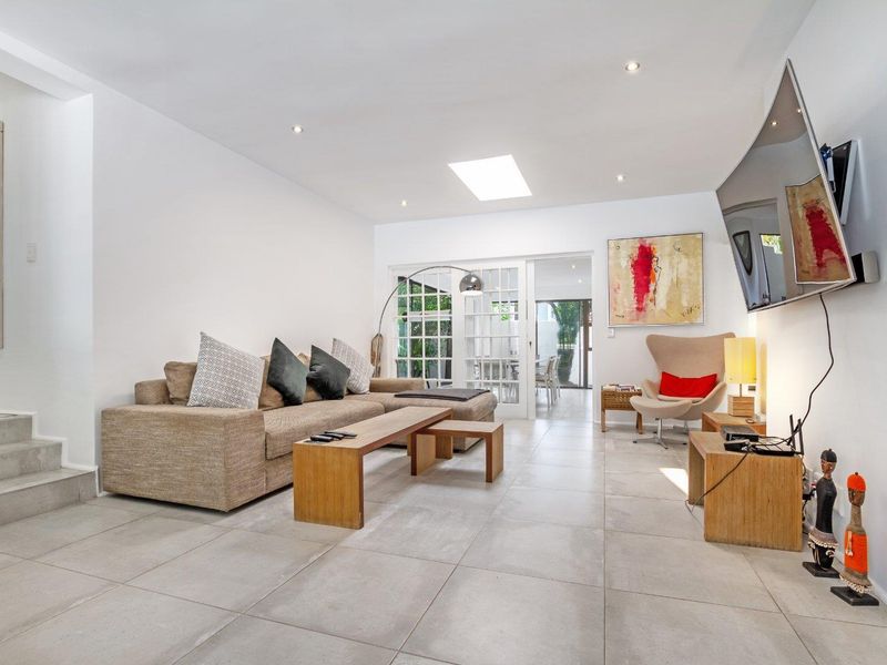 MODERN, STYLISH FAMILY HOME FOR SALE IN FOURWAYS GARDENS - Photo 4