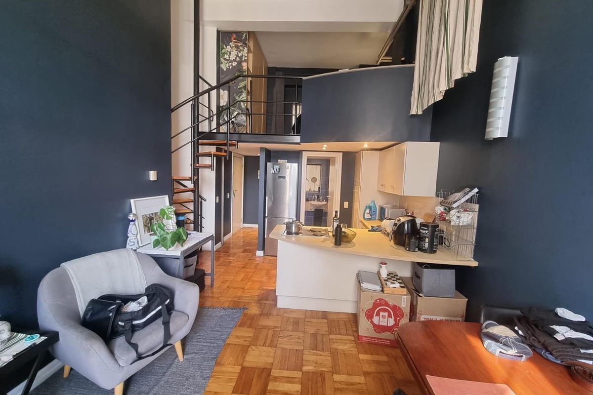 Stylish Loft Living in the Iconic Mutual Heights – Cape Town CBD - Photo 4
