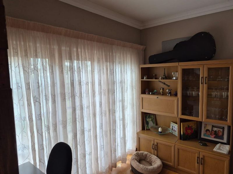 **Charming Free-Standing Home in Secure Estate** - Photo 10