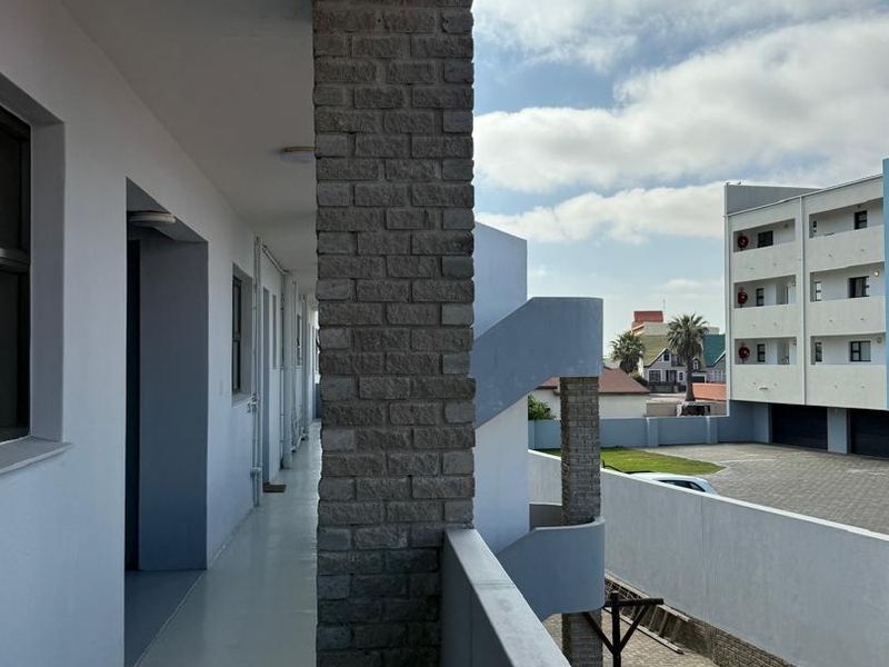 Own the view, own the lifestyle. - Photo 2