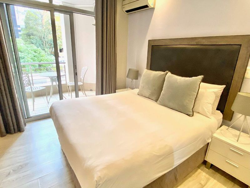 2 bed 2 bath with PRIVATE lift in Sandton CBD - Photo 6