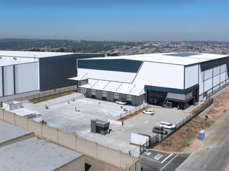 5 393m2 Meadowview Warehouse To Let - Photo 6