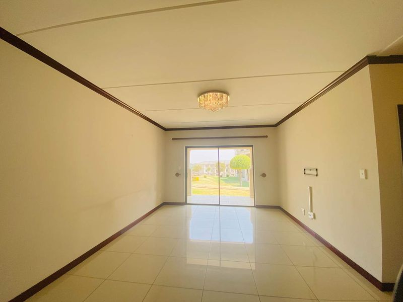 A Lovely 2 Bedroom Apartment for Sale in Summerset - Photo 8