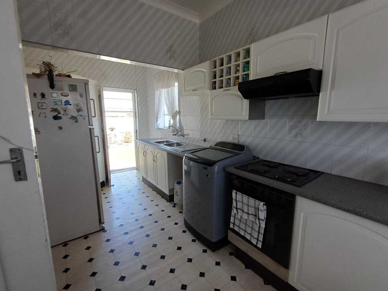 Rosettenville Ext,Charming 3 bedroom house - Photo 6