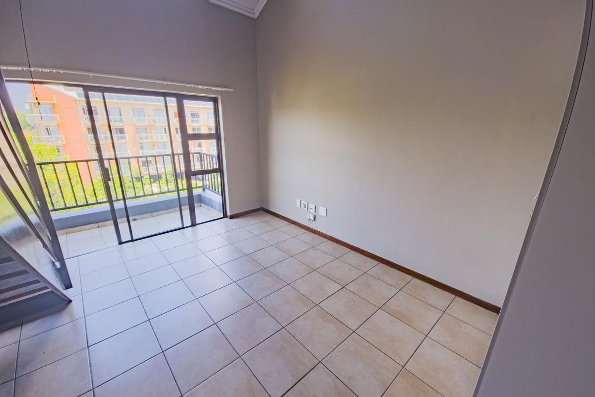 1 Bedroom Apartment available in Hillcrest/Hatfield - Photo 4