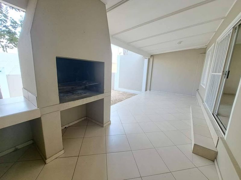 3 Bedroom Townhouse TO LET in Ludwigsdorf - Photo 7