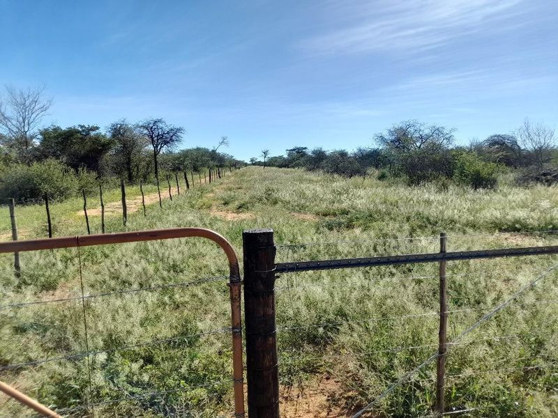 Exceptional Opportunity to Own a Well-Developed ±2,400 ha Large Stock Farm in the Sought-After Gobabis District. - Photo 10