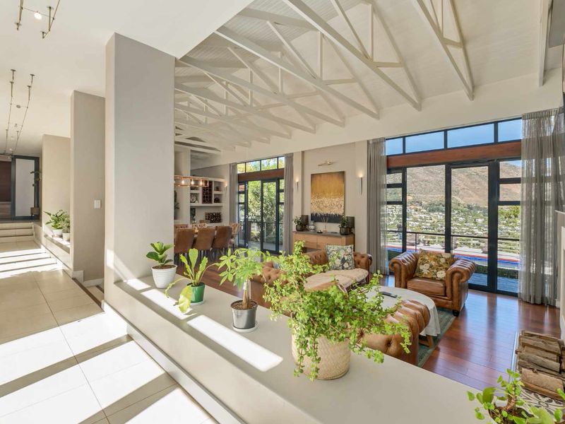 An Exceptional Luxury Retreat in Exclusive Kenrock Country Estate - Photo 3