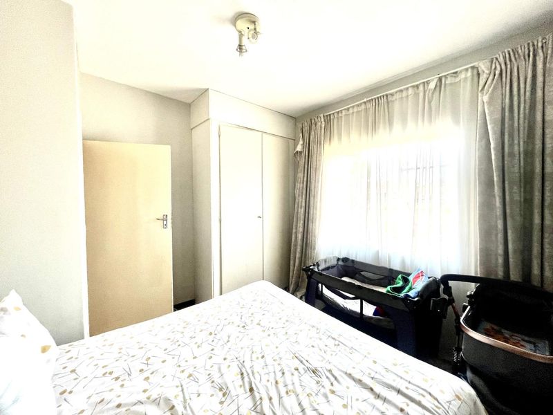 Garden Living Meets Lock-Up-and-Go Convenience - Photo 7