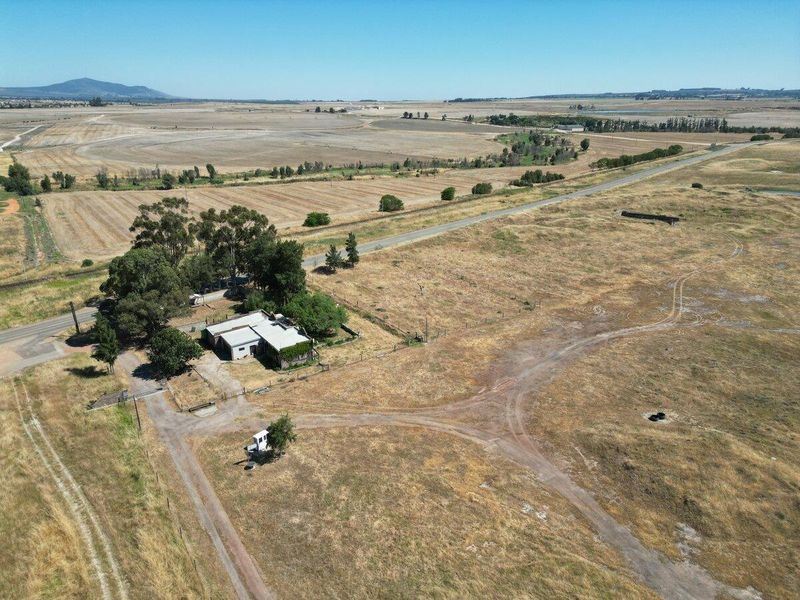 Commercial & Operating Business Farm (Outside Malmesbury) - Photo 5