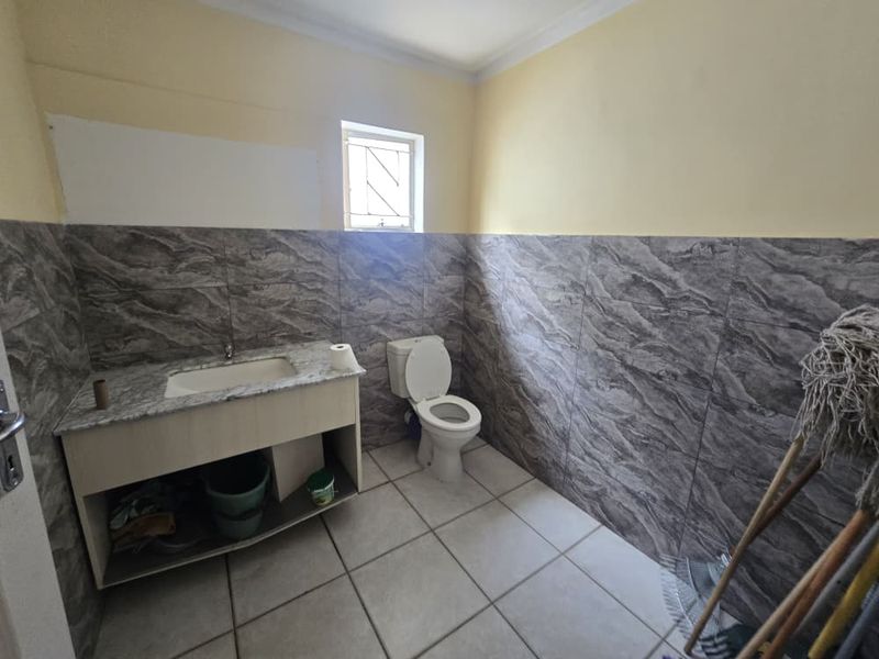 Office For Sale - CBD - Photo 10