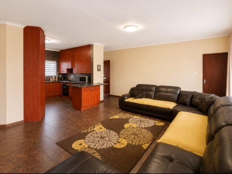 Private Panhandle Stand in Prestigious Universitas Ridge - Photo 7