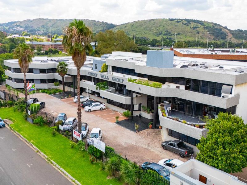 Commercial Office Investment Opportunity with Residential Conversion Upside - Photo 5