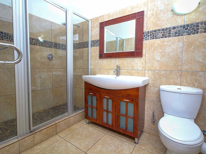 Space, Style, & Solar Savings: Your Dream Home Awaits! - Photo 8