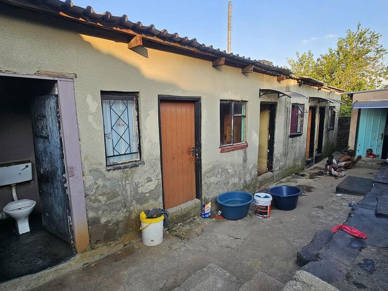 "Tembisa Gem: 4-Room House with 5 Rental Rooms & Garage!" - Photo 6