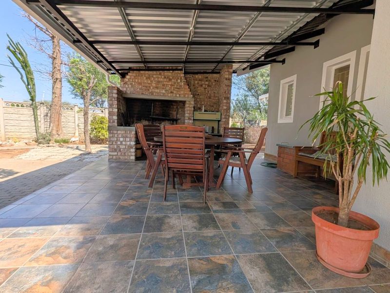 Single level house for sale in Eros Park - Photo 3