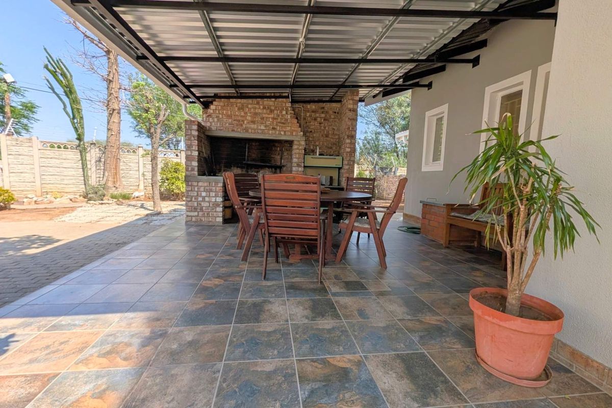 Single level house for sale in Eros Park - Photo 3