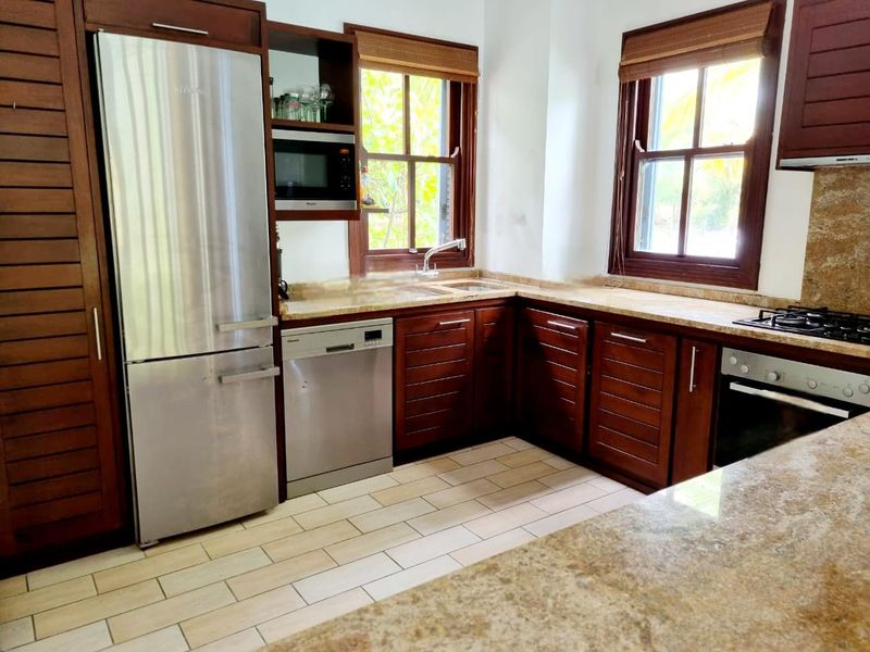 Exceptional ground floor corner unit in unbeatable position - Photo 6
