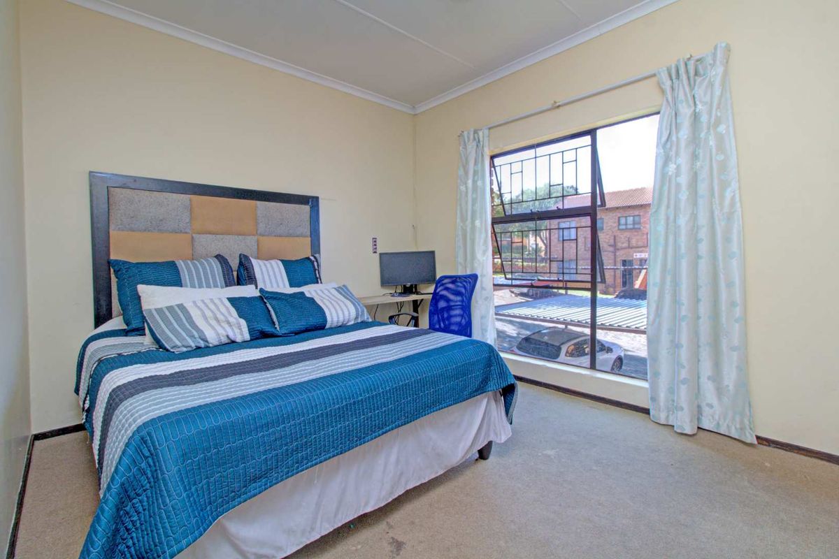 Seamless Living: Perfect Apartment in Top Location! - Photo 3