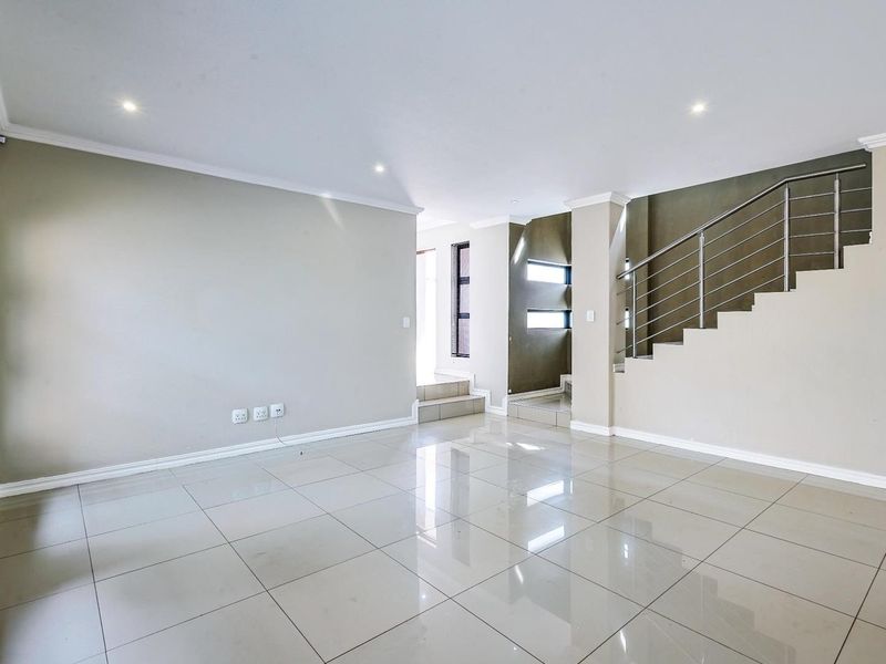 **Charming Family Haven in Highlands Estate** - Photo 8