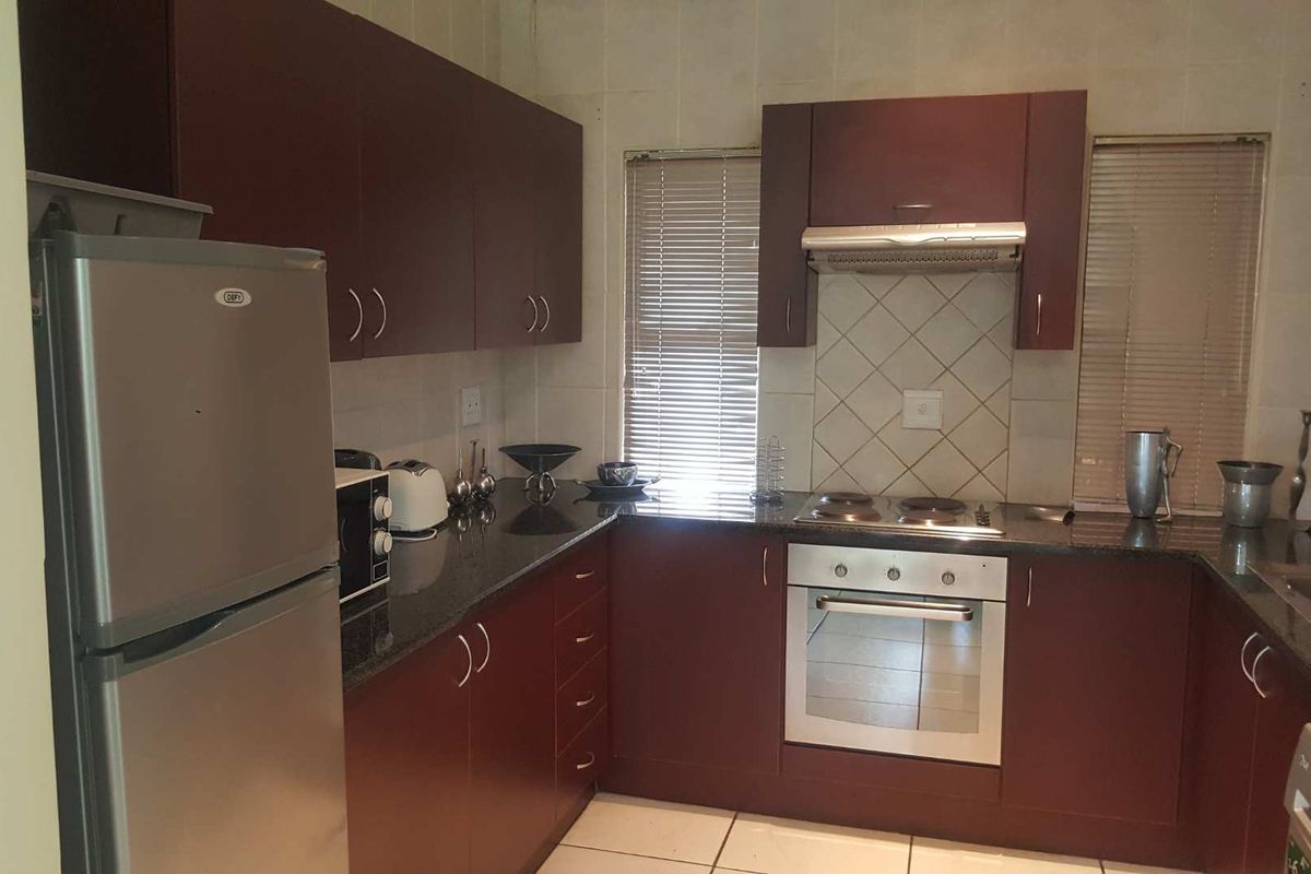 Stunning Penthouse double volume overlooking the golfcourse - Photo 5