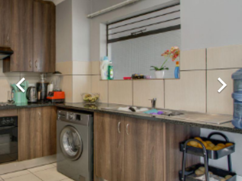 3 Bedroom ground floor unit - Photo 4