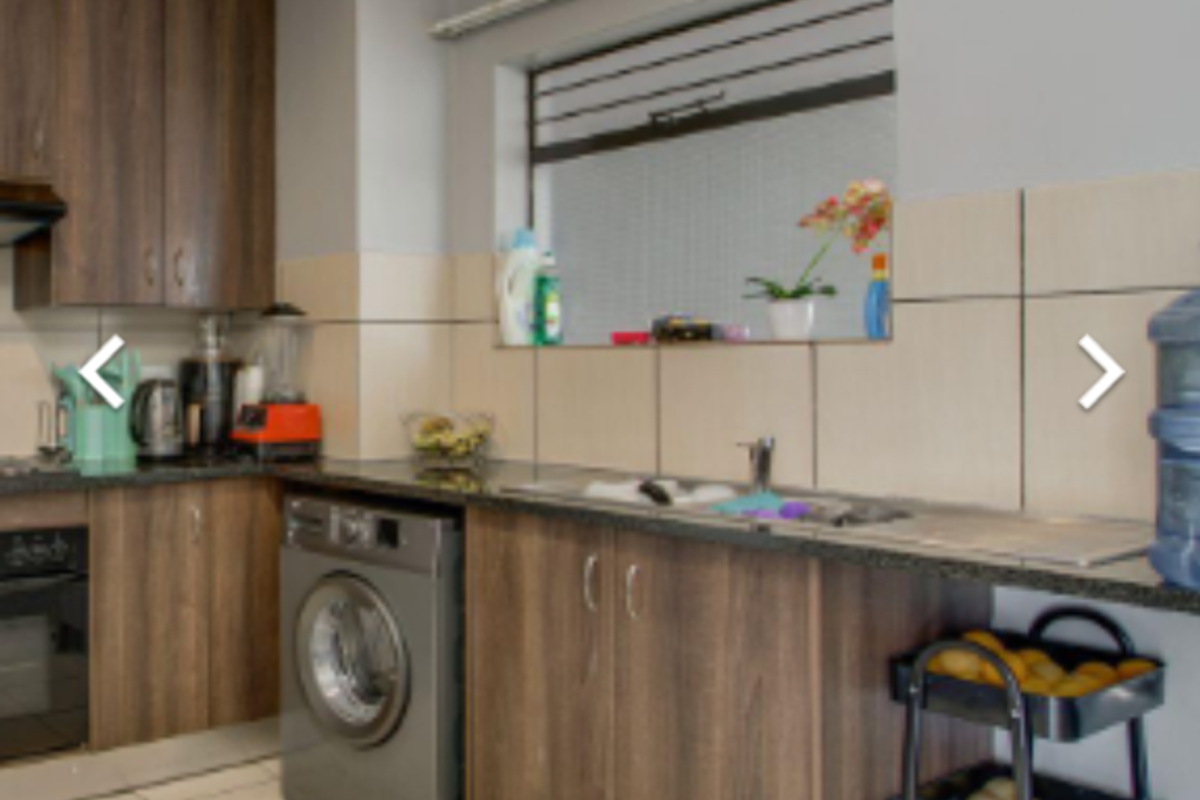 3 Bedroom ground floor unit - Photo 4
