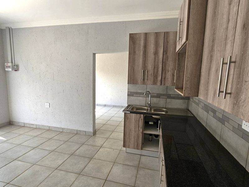 2 Bedroom Apartment in Retirement Estate - Photo 9