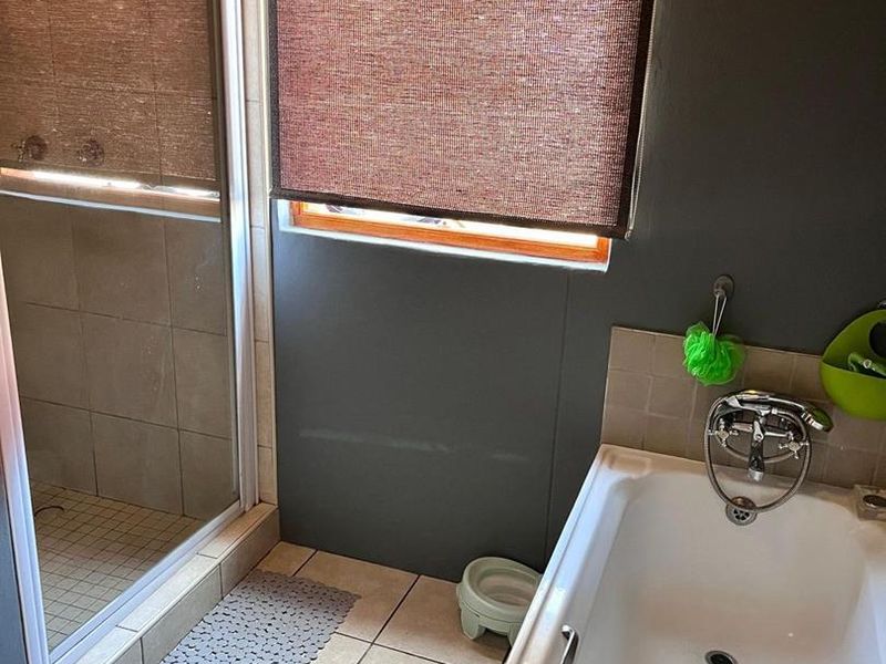 FOR SALE- 2 BEDROOM TOWNHOUSE IN AVIS/ KLEIN WINDHOEK, WINDHOEK, NAMIBIA - Photo 7