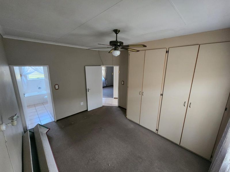 3 BEDROOM TOWNHOUSE FOR SALE IN A RETIREMENT VILLAGE ANNLIN PRETORIA - Photo 10