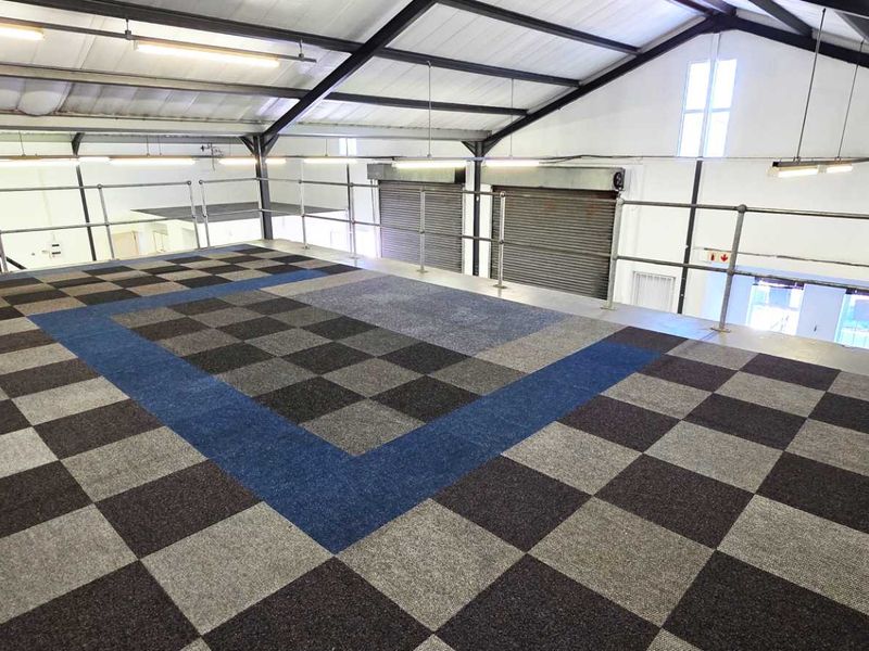 Double Volume Warehouse in Popular Business Park - Photo 8