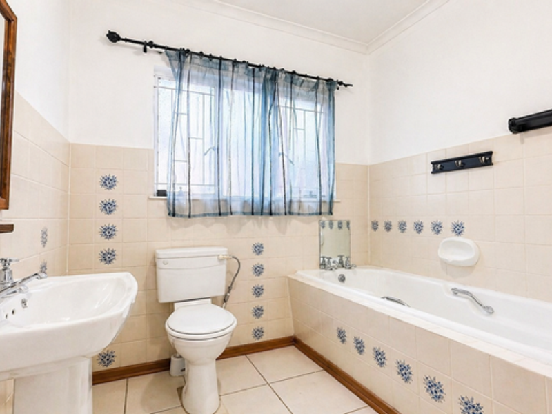 Versatile Family Living with Private Flatlet & Entertainer’s Garden - Photo 10