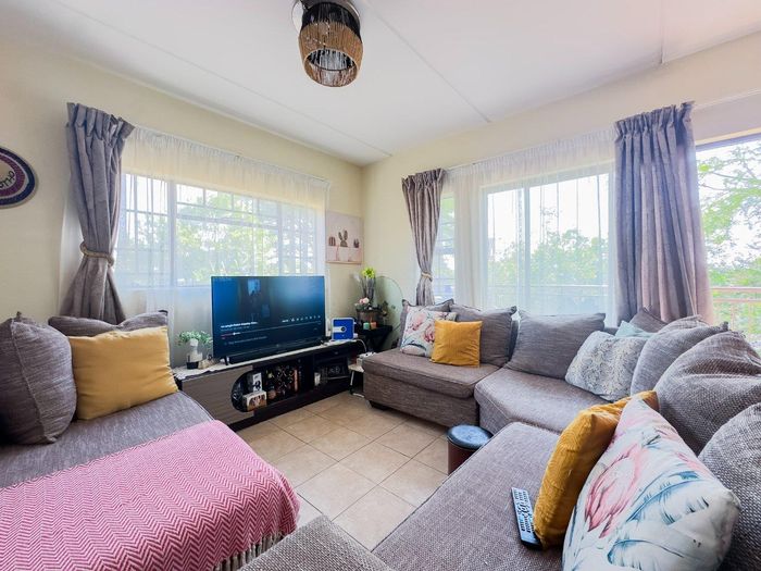 Property #2464693, Townhouse Pending Sale in Dorandia