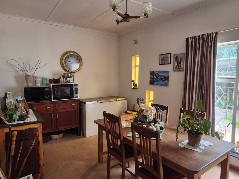 Discover Your Dream Home: A Perfect Canvas for Family Living - Photo 3