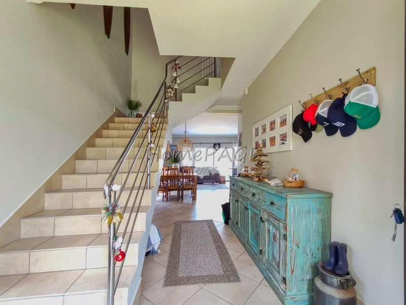 Dolphin Beach, Walvis Bay:  Very neat 3 Bedr Townhouse is for Sale - Photo 10