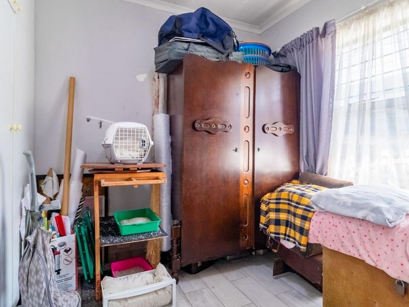 Spacious Family Living Awaits in Sought-After Suburb - Photo 10