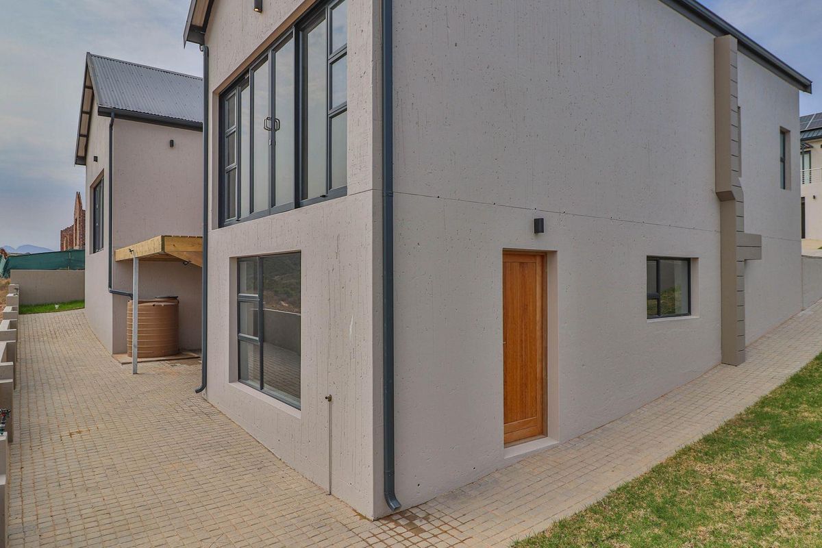 Nestled in the heart of Outeniquasbosch Wildlife Village - Photo 2