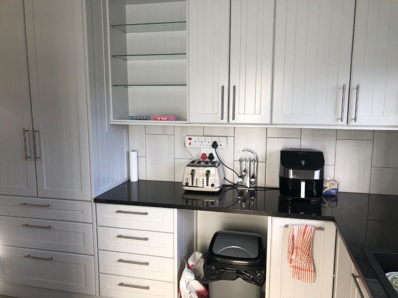 2 Bedroom house in quiet Cul-de-Sac - Photo 6