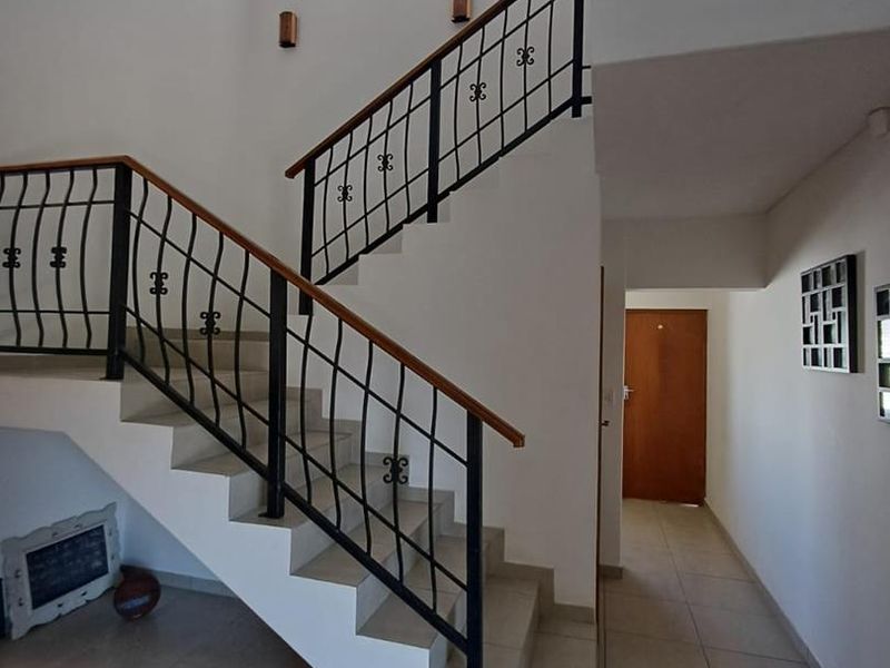 Family home in sought after area - Photo 4