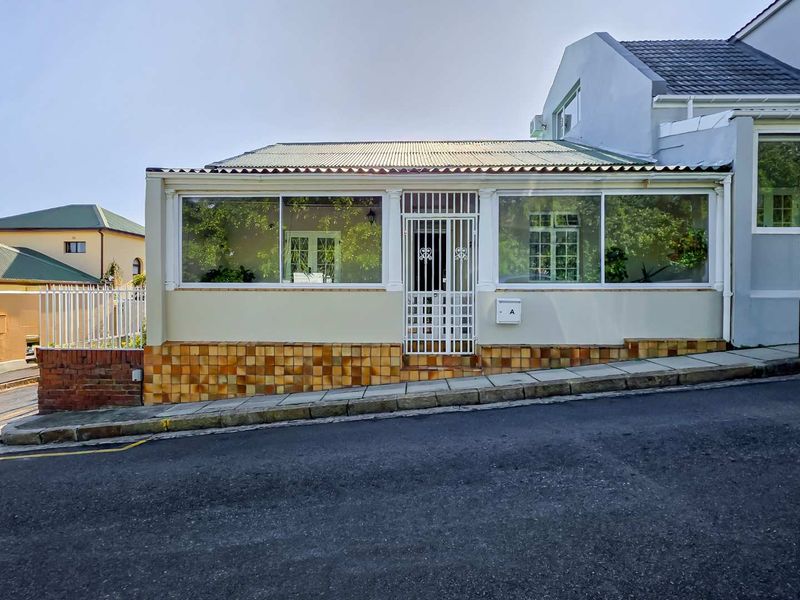 Character home in the heart of Sea Point - Photo 2