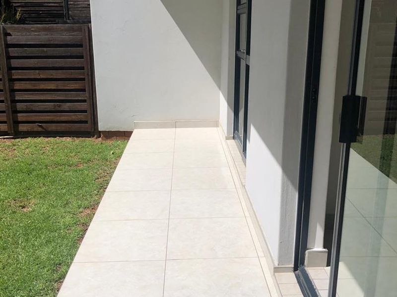Stunning Garden Unit - Photo 5