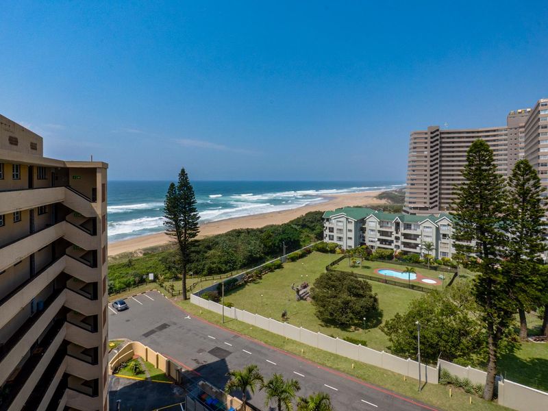 Spacious seaside living - Photo 1