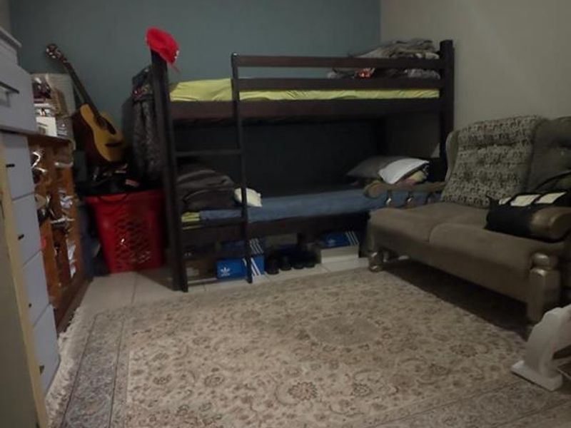 3 bedroom free standing house - Photo 8