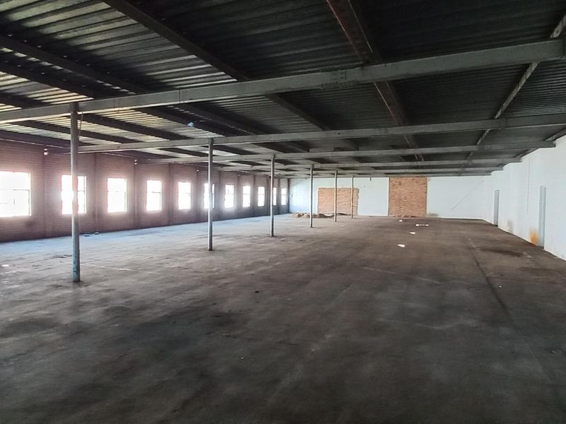 1,351m2 Industrial Warehouse To Let in Wadeville - Photo 2