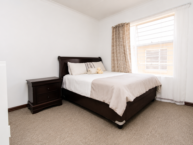 Priced to sell, dont miss out - Photo 4
