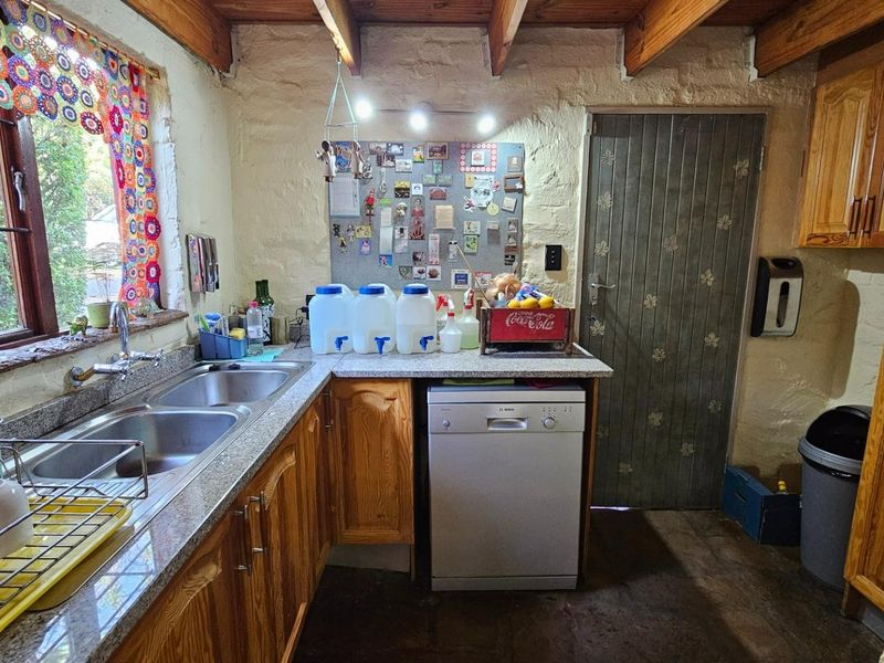 Stay in a Bushveld Lodge right here in the City - Photo 10