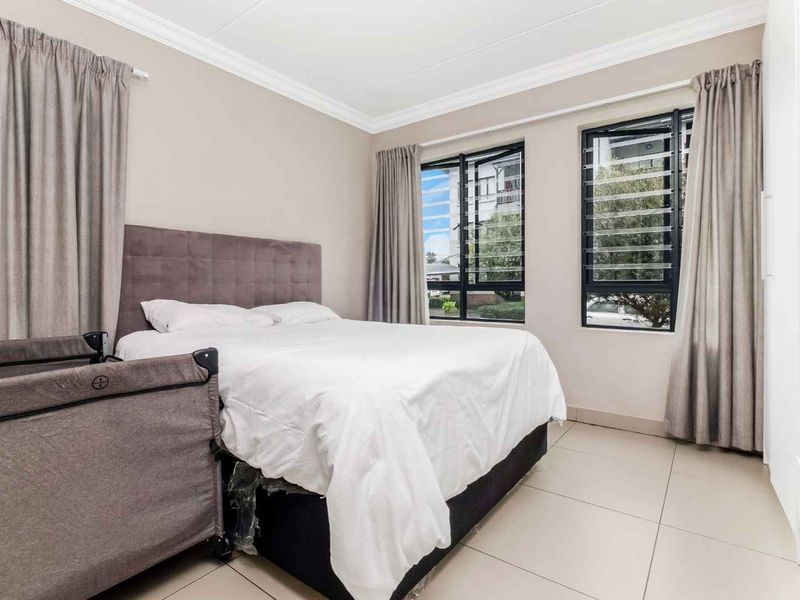 MODERN 2 BEDROOM 2 BATHROOM GARDEN APARTMENT FOR SALE - Photo 9